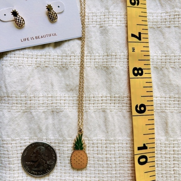 Pineapple Necklace Gold Yellow + Green - Picture 2 of 6
